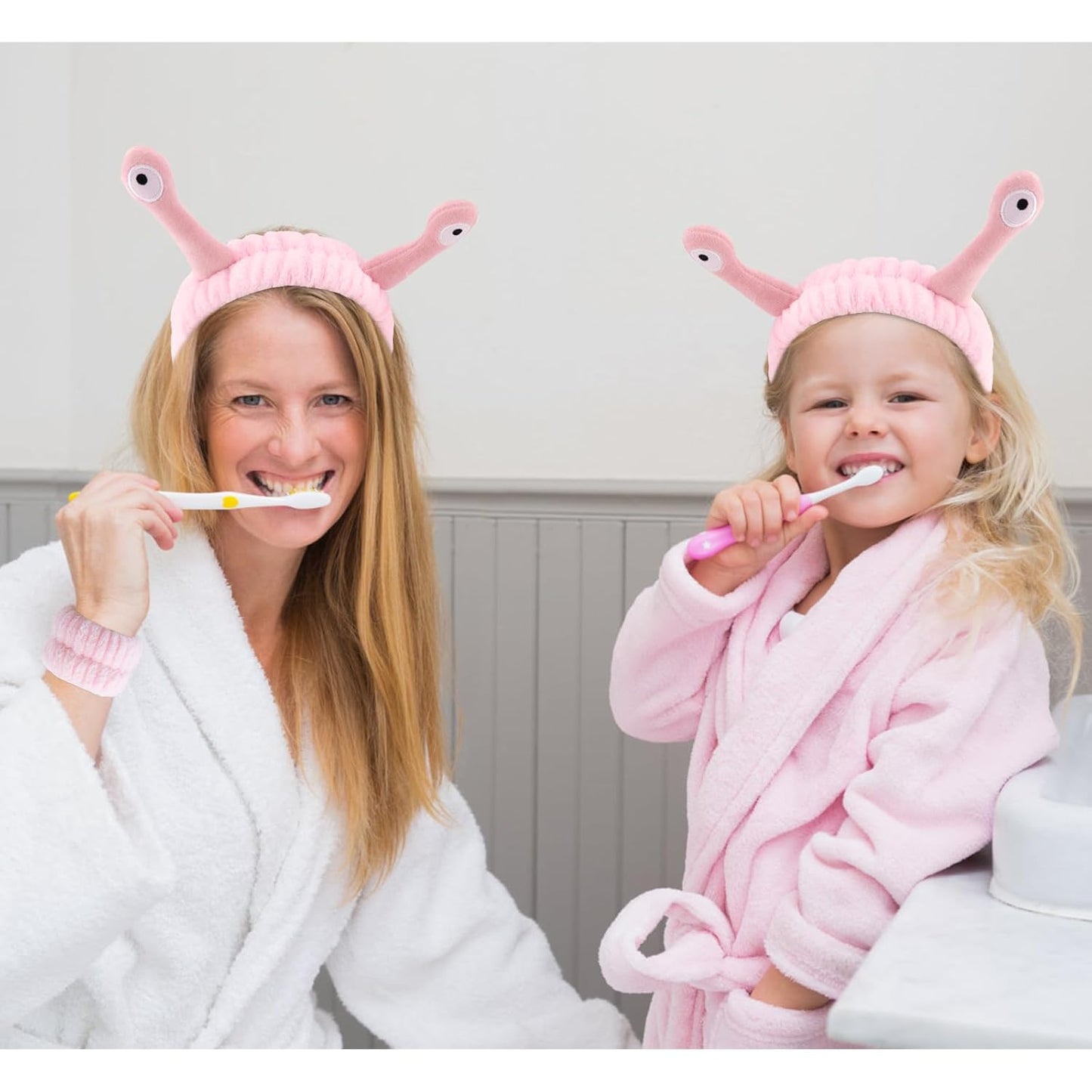 VELSCRUN Spa Headband, Makeup Face Wash Skincare Headbands, 5 Pcs Sponge Get Ready Snail Hairband Facial Wristband Hair Clip Set, Stuff for Teen Girls Women Trendy Hair Accessories Sakura Pink