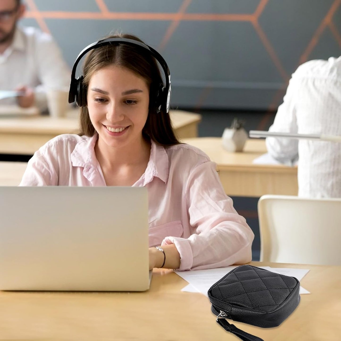 2 Pcs Sanitary Napkin Storage Bag,Period Bag, Period Pouch,Feminine Menstrual Pad Tampon Organizer,Portable Sanitary Pads Pouches First Period Kit for Teen Girls Women Ladies(Black&Beige)