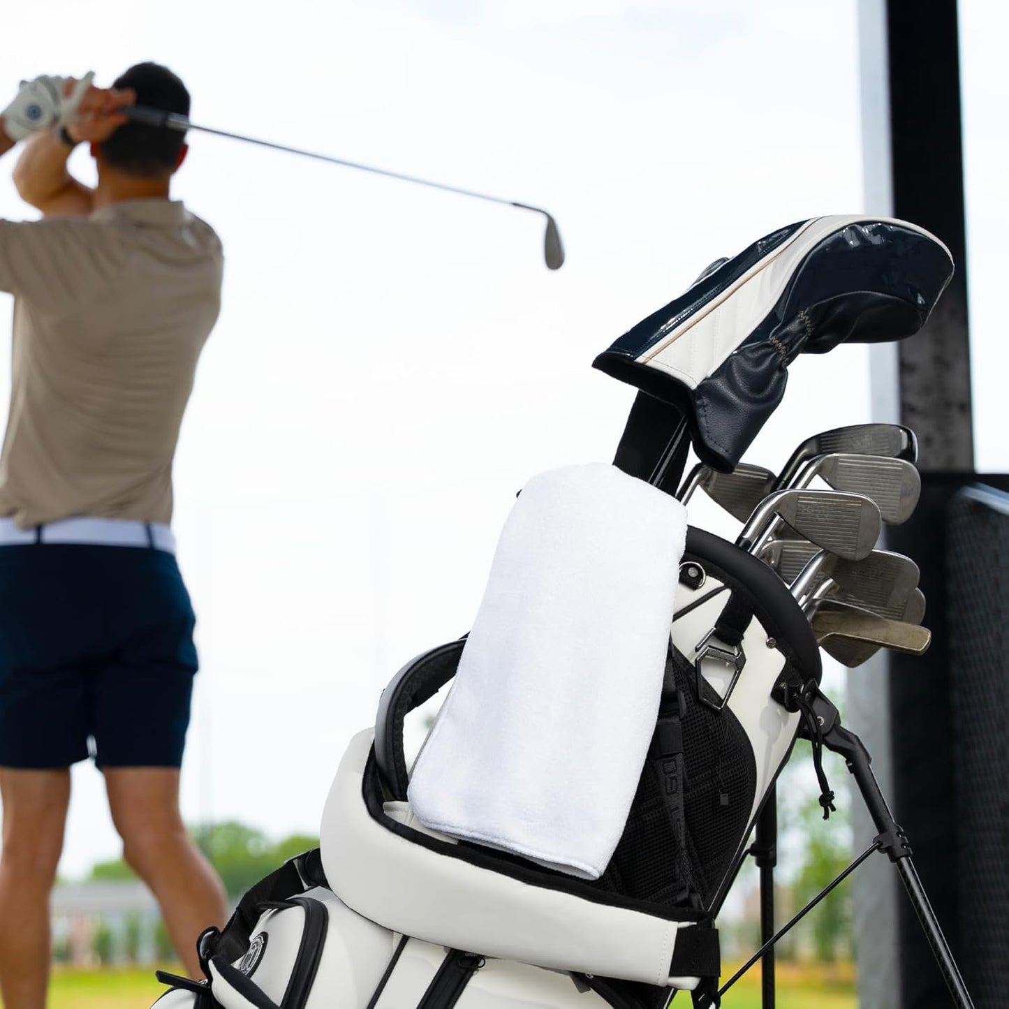 S&T INC. Microfiber Gym Towels, Yoga Towel for Home and Gym Bag, 16 Inch x 27 Inch, 3 Pack