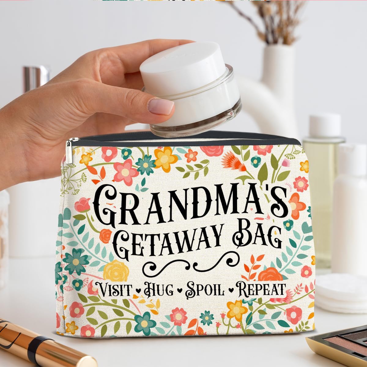 Grandma's Getaway Cosmetic Bag Grandma Gifts from Grandkids, Gift for Grandmother Grammy Nana Makeup Bag Zipper Makeup Pouch