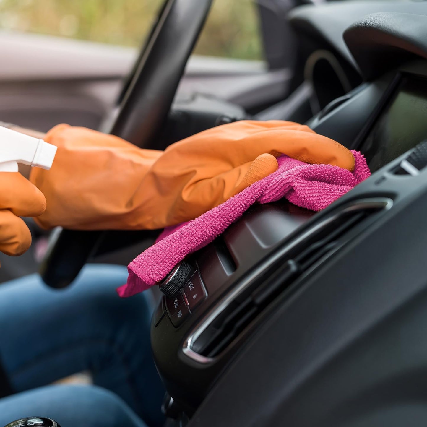 Arkwright Microfiber Gym Towel - Bulk Case of 180 - Super Soft, Quick Dry Workout Sweat Towels, 300 GSM Lightweight & Absorbent for Sports, Working Out, Yoga, and Spa, 16 x 27 in, White