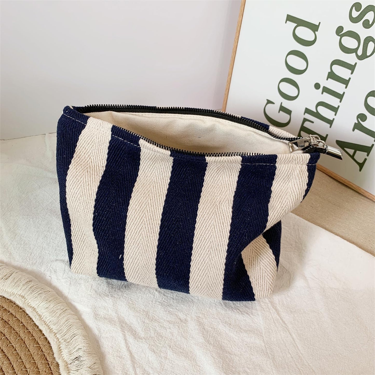Blue Striped Makeup Bag for Women, Canvas Cosmetic Bag, Large Zipper Pouch(10.6" * 7.1" * 2.8"), Make Up Bag for Purse, Perfect for Storing Makeup And Accessories, Makeup Bag for Daily Travel Gifting