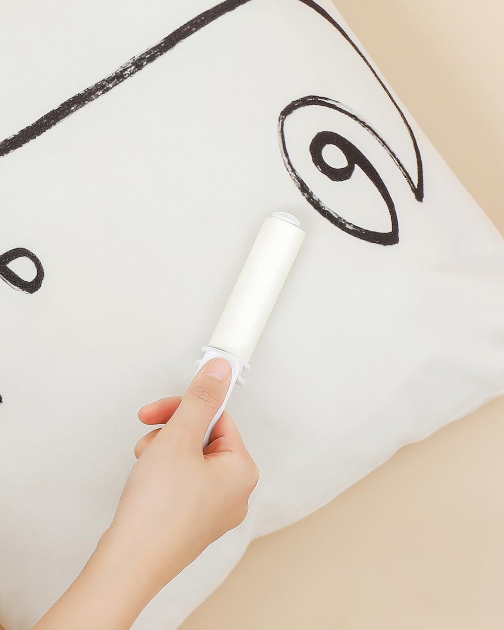 Travel Lint Roller for Clothes Reusable Mini Lint Remover and 4 Refills for Pet Hair Extra Sticky Total 150 Sheet Small Folding Lint Roller Portable in Pocket Purse Car (Green)