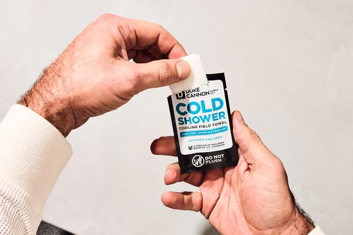 Duke Cannon Cold Shower Cooling Field Towels – Menthol Body Wipes for Men, No Rinse Face & Body Cleansing Wipes, 15 Individually Wrapped Towels (3 Pack)