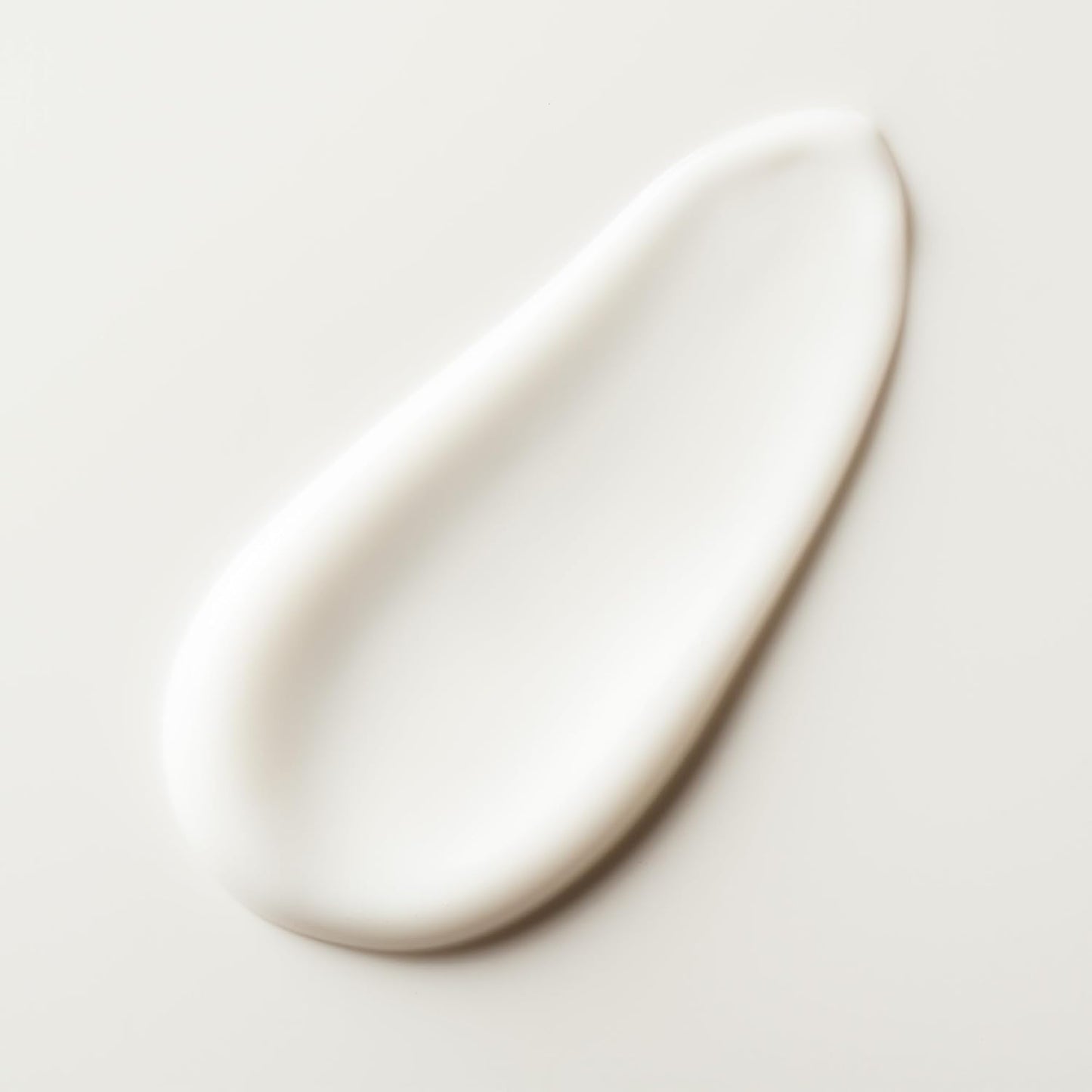 Tanologist Brightening Daily Glow Body Lotion- Light/Medium, Gradual Tanning Lotion, No Fake Tan Smell, Streak-Free & Natural Looking Self Tanner, Vegan, 8.45 fl. oz/250 ml Tube