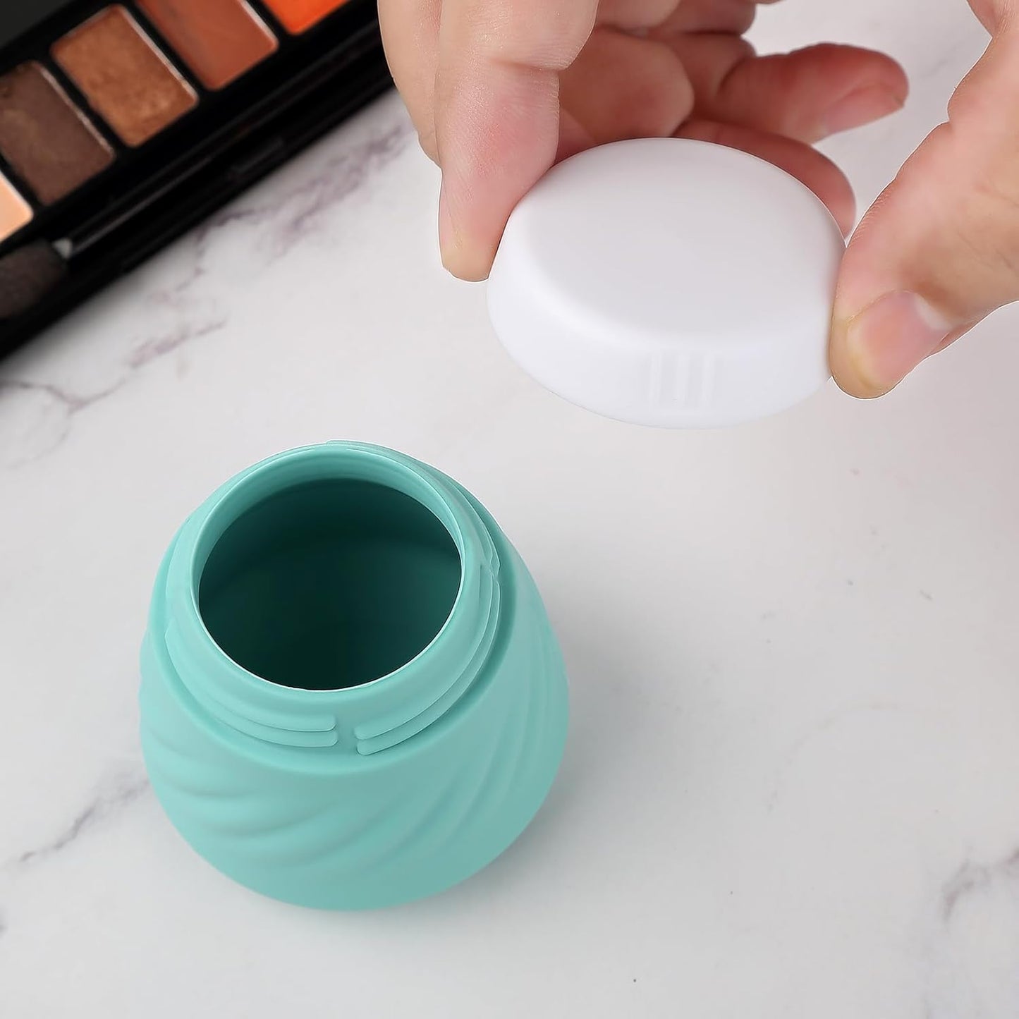 Gemice BPA-Free Silicone Travel Cream Jars with Clear Bag, Leak-proof Toiletries Containers for Cosmetic Face Body Hand Cream (4 Pack)