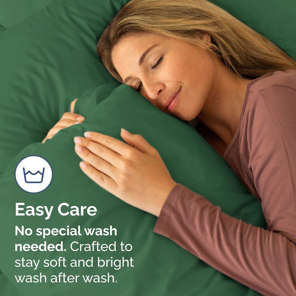 Queen Pillow Cases Set of 2 - Ultra Soft Hotel Quality Pillowcase Covers - Comfy, Cozy & Wrinkle Free - Shrinkage and Fade Resistant - Machine Washable Pillow Protectors - 2 Piece Set - Emerald Green