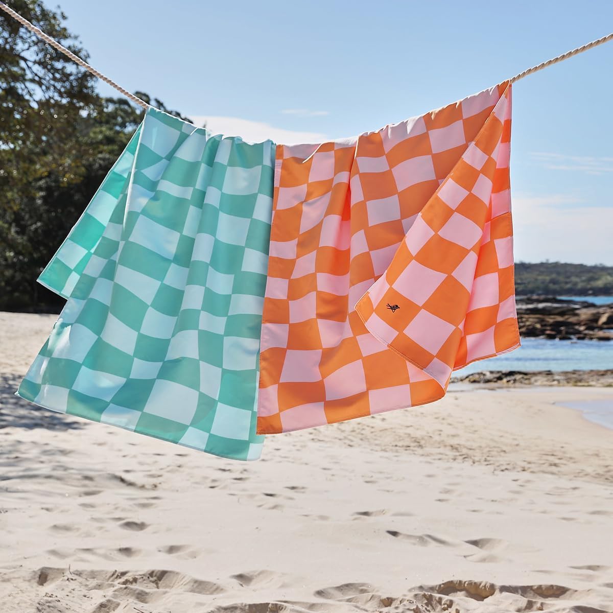 Dock & Bay Beach Towel - Quick Dry, Sand Free - Compact, Lightweight - 100% Recycled - Includes Bag - Go Check & Sea - Set of 4 - Large (160x90cm, 63x35)