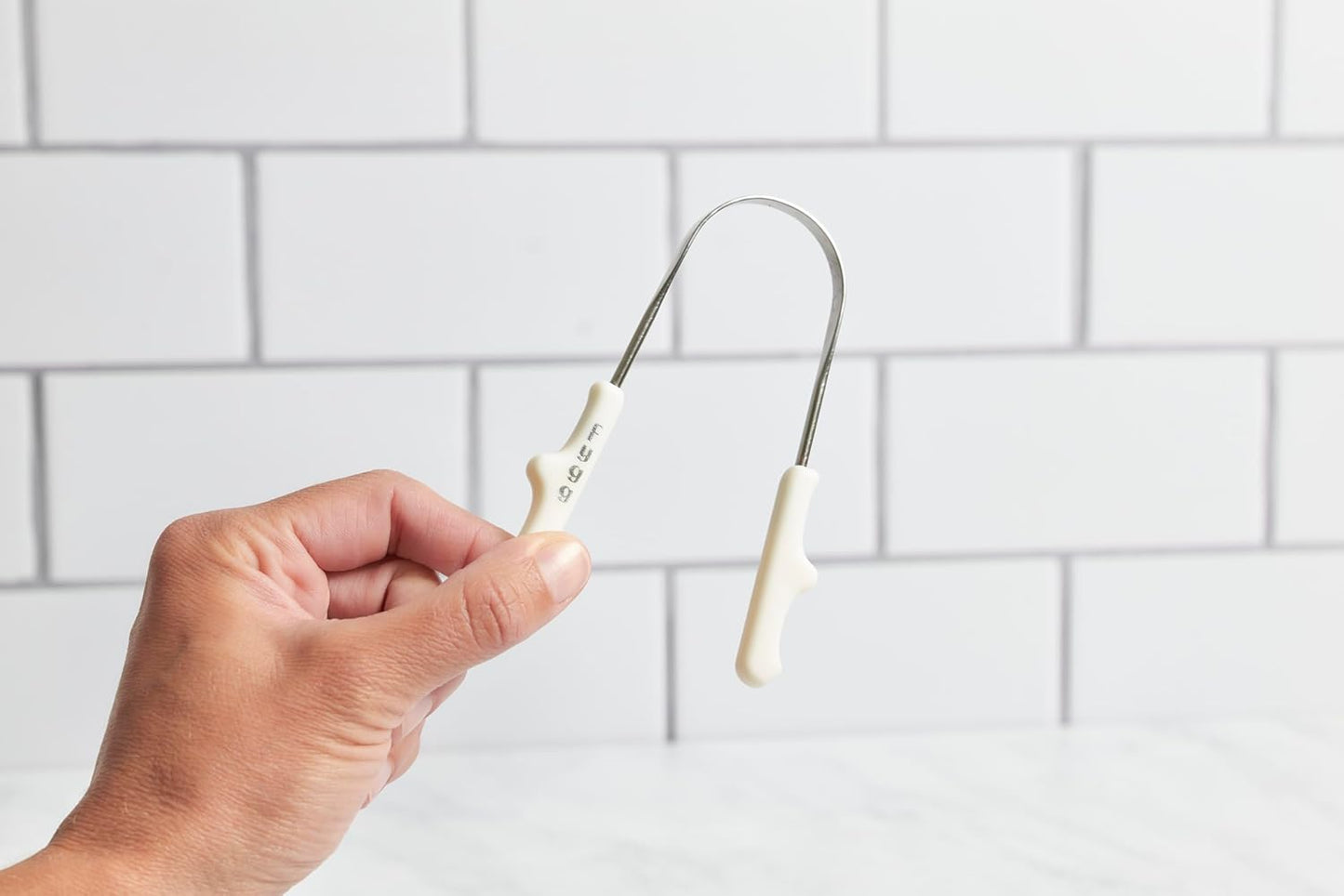 Fygg Stainless Steel Tongue Scraper with Cotton Storage Bag, Gentle Oral Care Tool for All Ages