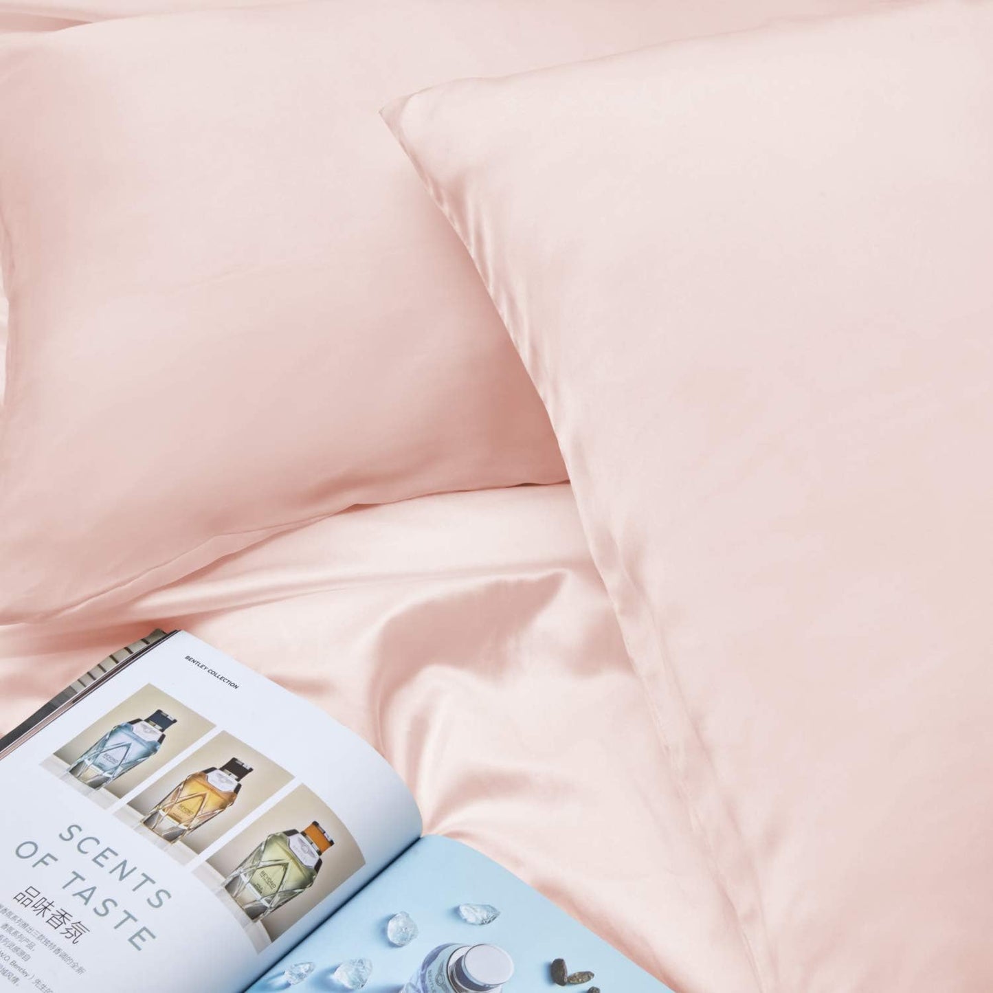 INSSL Silk Pillowcase for Women, Mulberry Silk Pillowcase for Hair an Skin and Stay Comfortable and Breathable During Sleep. (Pink, 20"×26")