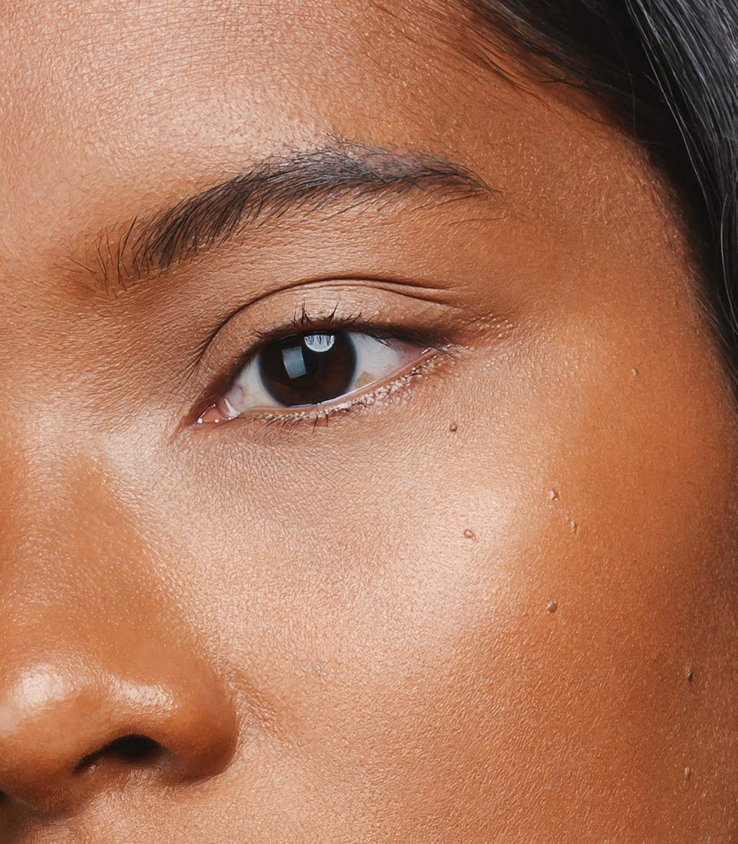 MÁDARA Organic Skincare | Luminous Perfecting Concealer 55 HAZELNUT – 4ml, Dewy finish, With hyaluronic acid, Natural concealer for dark circles and blemishes, Vegan, COSMOS natural certified.