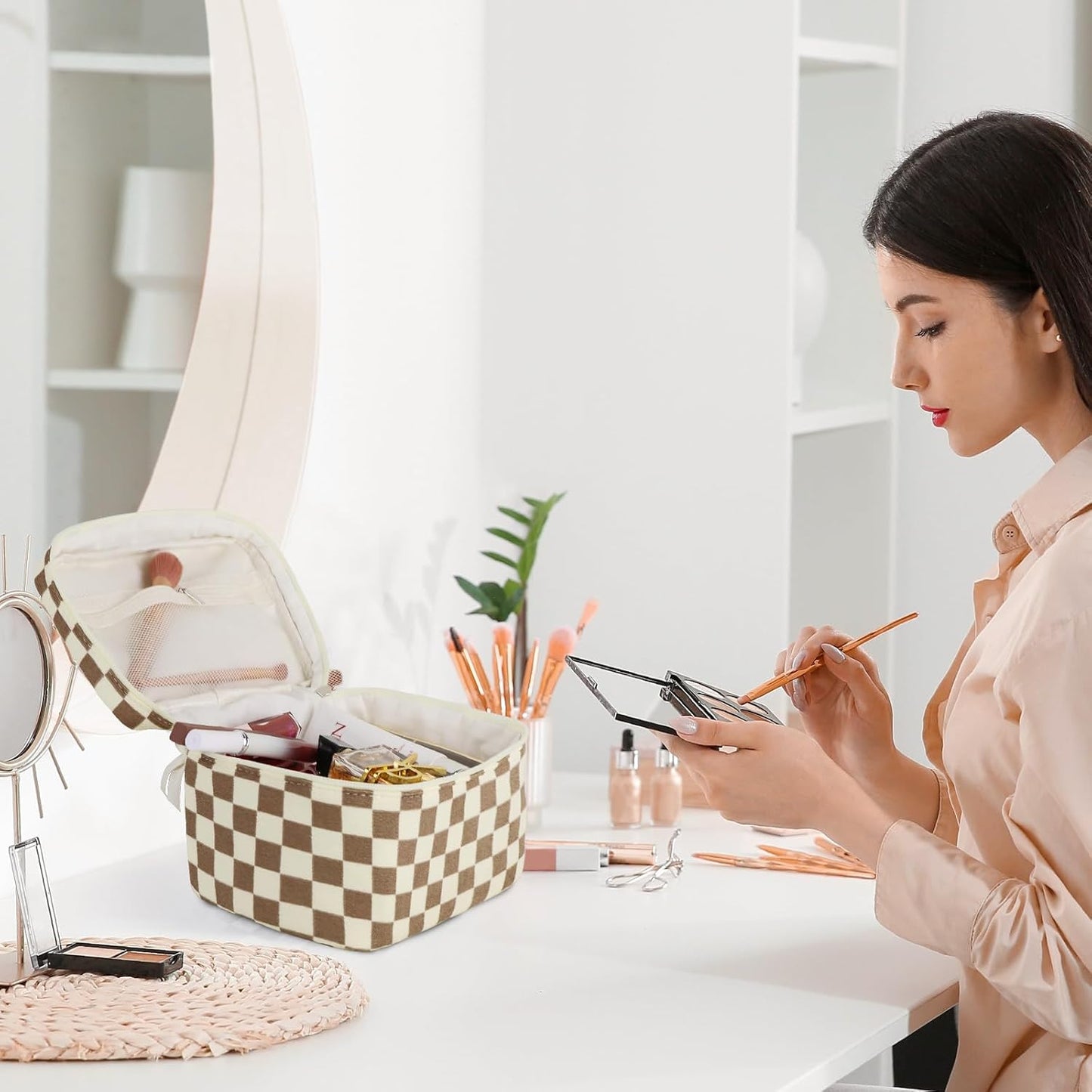 Prite Corduroy Makeup Bag Quilted Makeup Bag Large Floral Cosmetic Bag for Women Cute Travel Toiletry Bag with Handle(Light Checkerboard)