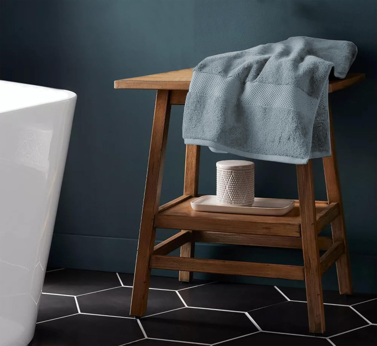 Delara 100% Organic Cotton Towels 650 GSM Plush Feather Touch Quick Dry Bath Towel, Pack of 4 GOTS Certified, Oeko-Tex Green Certified, Organic Cotton Bath Towel, 30"X58"