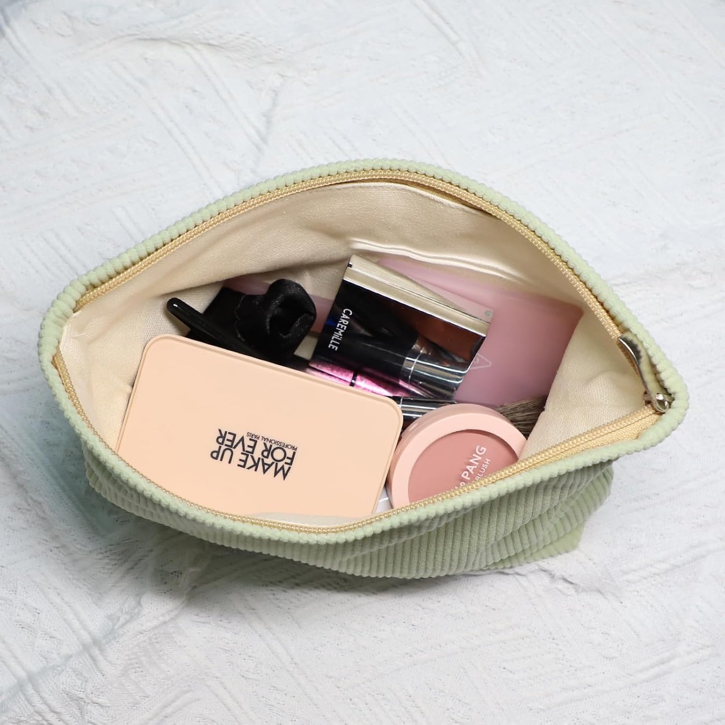 Wudygirl Travel Makeup Bag Portable Cosmetic Bags Large Capacity Makeup Bag Organizer for Women Corduroy Makeup Pouch Pencil Pouch Zipper (Light Green)