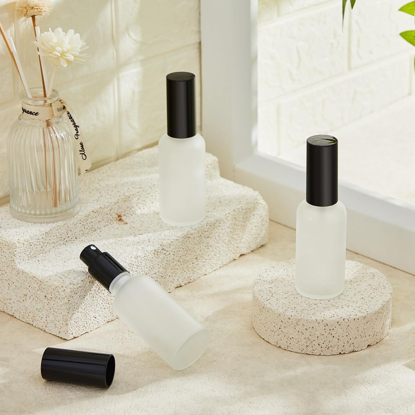 Roshtia 30 Pcs 1.69 Oz/ 50 ml Black Glass Spray Bottle Refillable Perfume Atomizer Clear Decorative Empty Bottles with Fine Mist Sprayer Pump for Face Body Travel