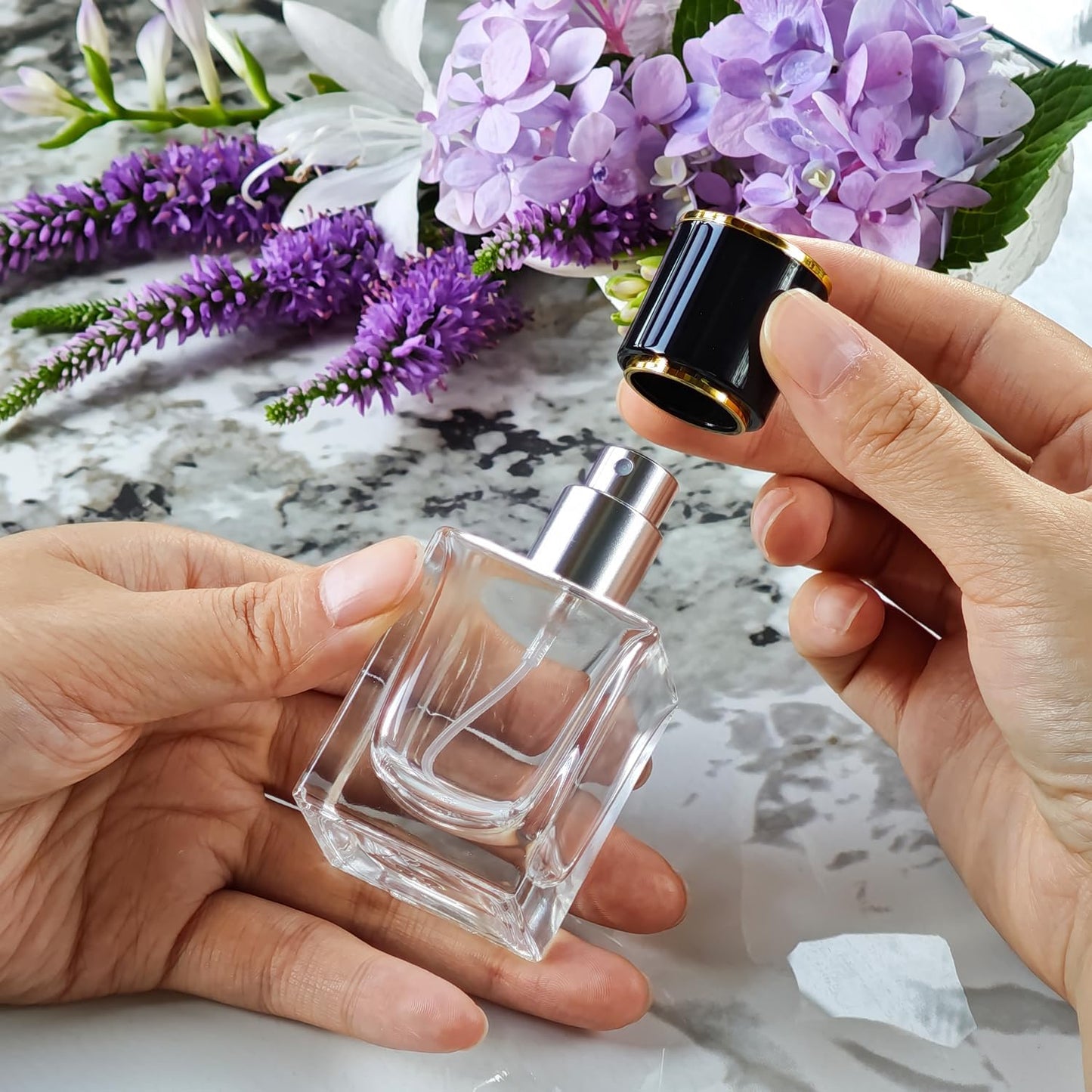 2 Pack 30ml/1 Oz Glass Spray Bottle Perfume Atomizer,Empty Travel Refillable Perfume Spray Bottle with 3 Kinds of Dispenser (Black Cap, 30ml)