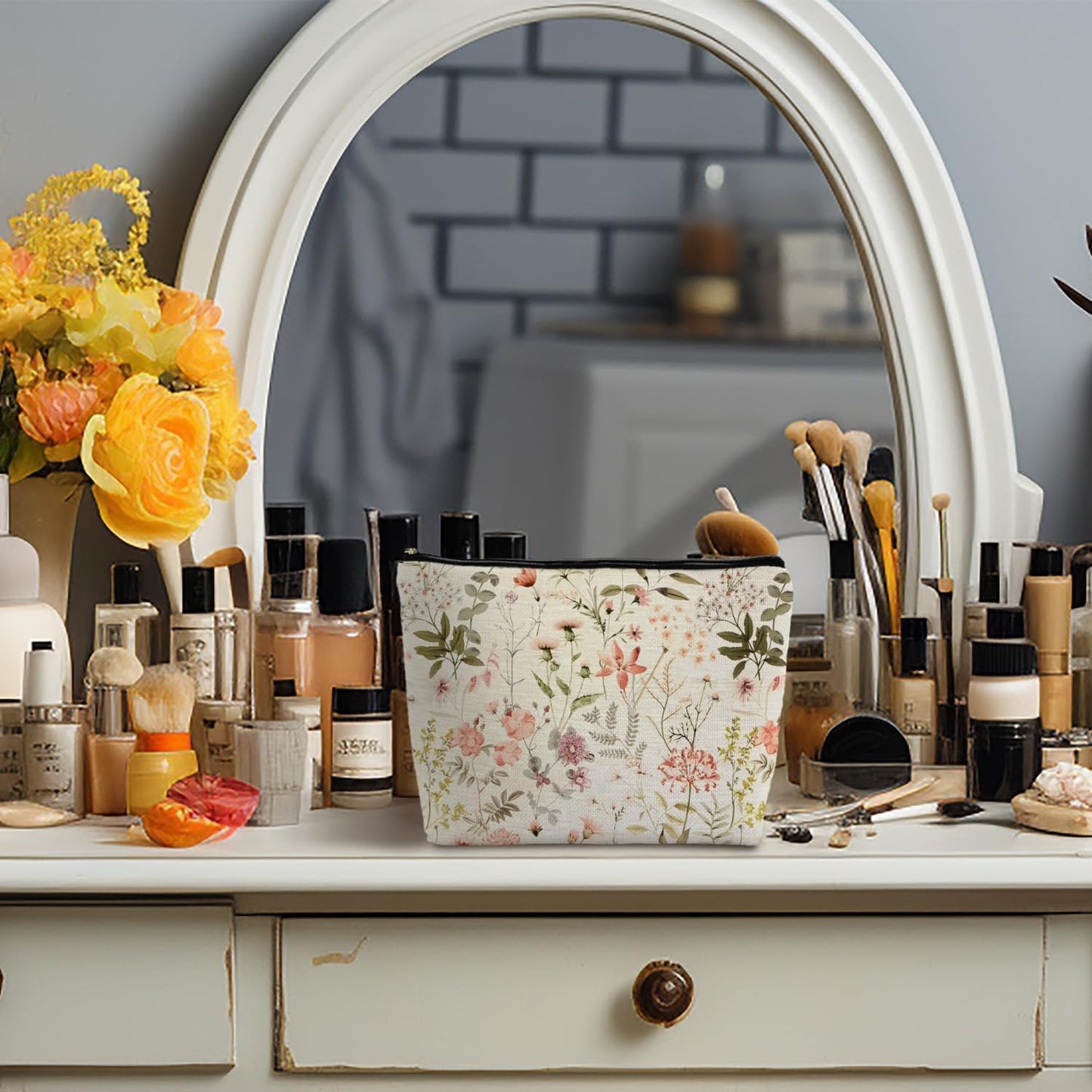 Floral Flower Makeup Bag, Cosmetic Bag for Women, Small Makeup Bag for Purse, White