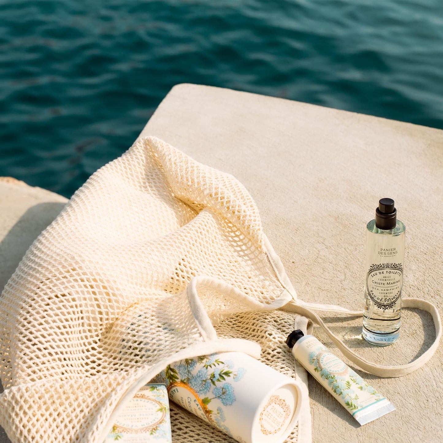 Panier des Sens - Small Hand Cream for Dry Cracked Hands – Sea Samphire Mini Hand Lotion for Dry Skin - With Shea Butter and Olive Oil - Hand Care 97% Natural Ingredients - Travel Size 1 floz