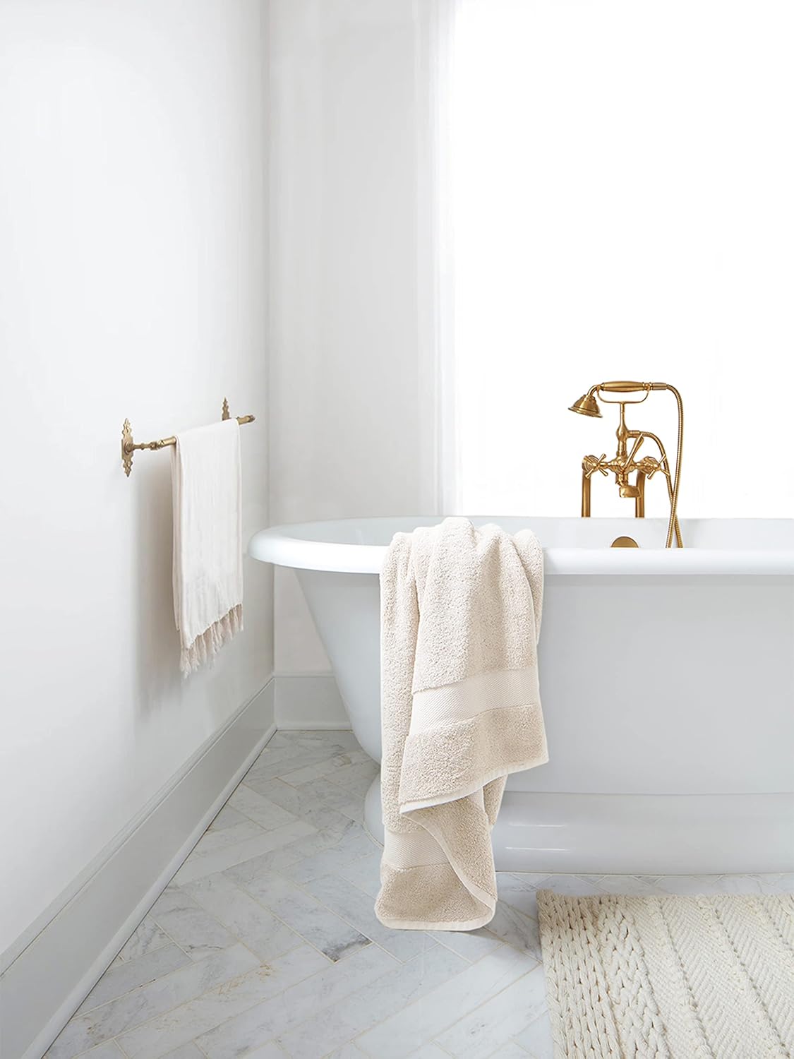 Delara Organic Cotton Luxuriously Plush Bath Towel 33 Piece Set|GOTS & Oeko-TEX Certified|Premium Hotel Quality Towels|Feather Touch Technology|650 GSM Long Staple|Soft, Quick Dry & Ultra-Absorbent