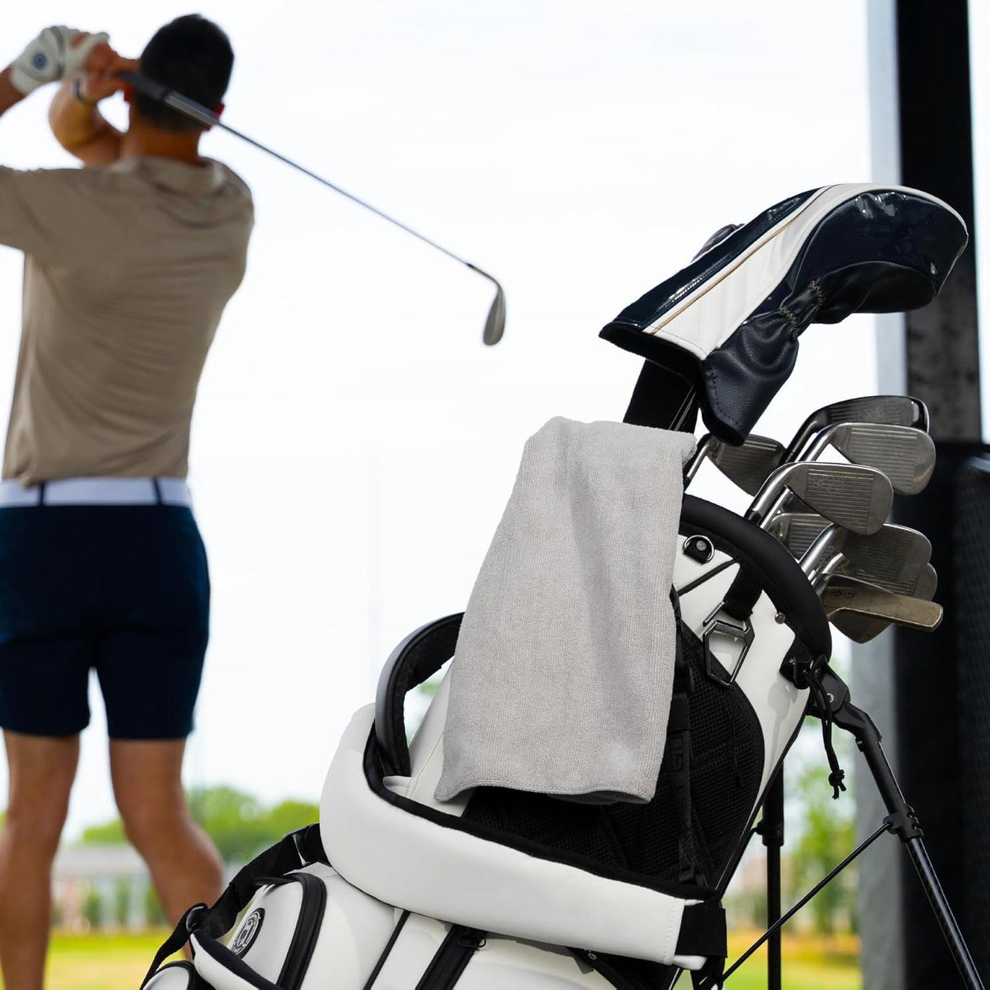 S&T INC. Microfiber Gym Towels, Yoga Towel for Home and Gym Bag, 16 Inch x 27 Inch, 3 Pack