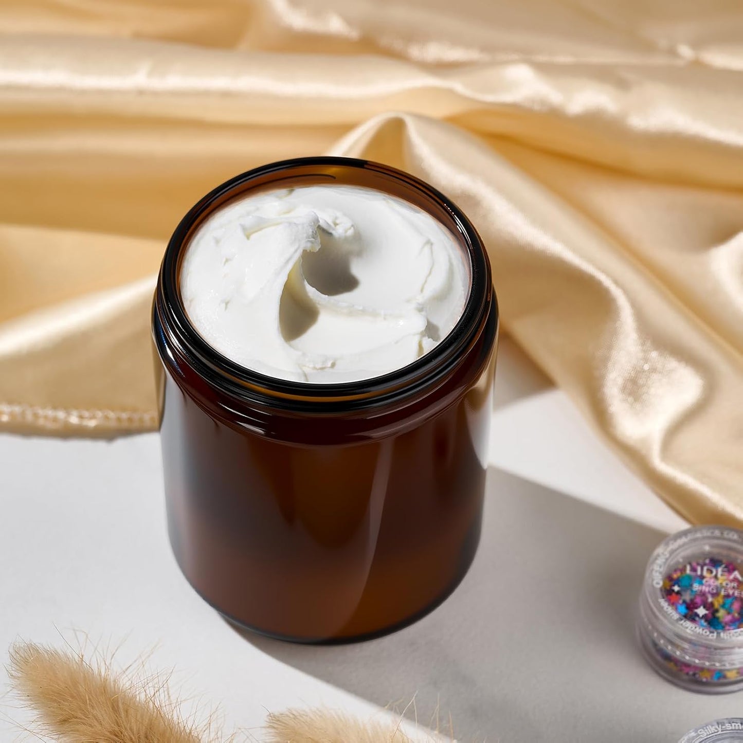 Hoa Kinh 8oz Amber Glass Jars with Lids - 2Pack Empty Airtight Storage Containers for Candle Making, Cosmetic, Spices, Crafts, Food - Refillable, UV Protection, Black Plastic Lid