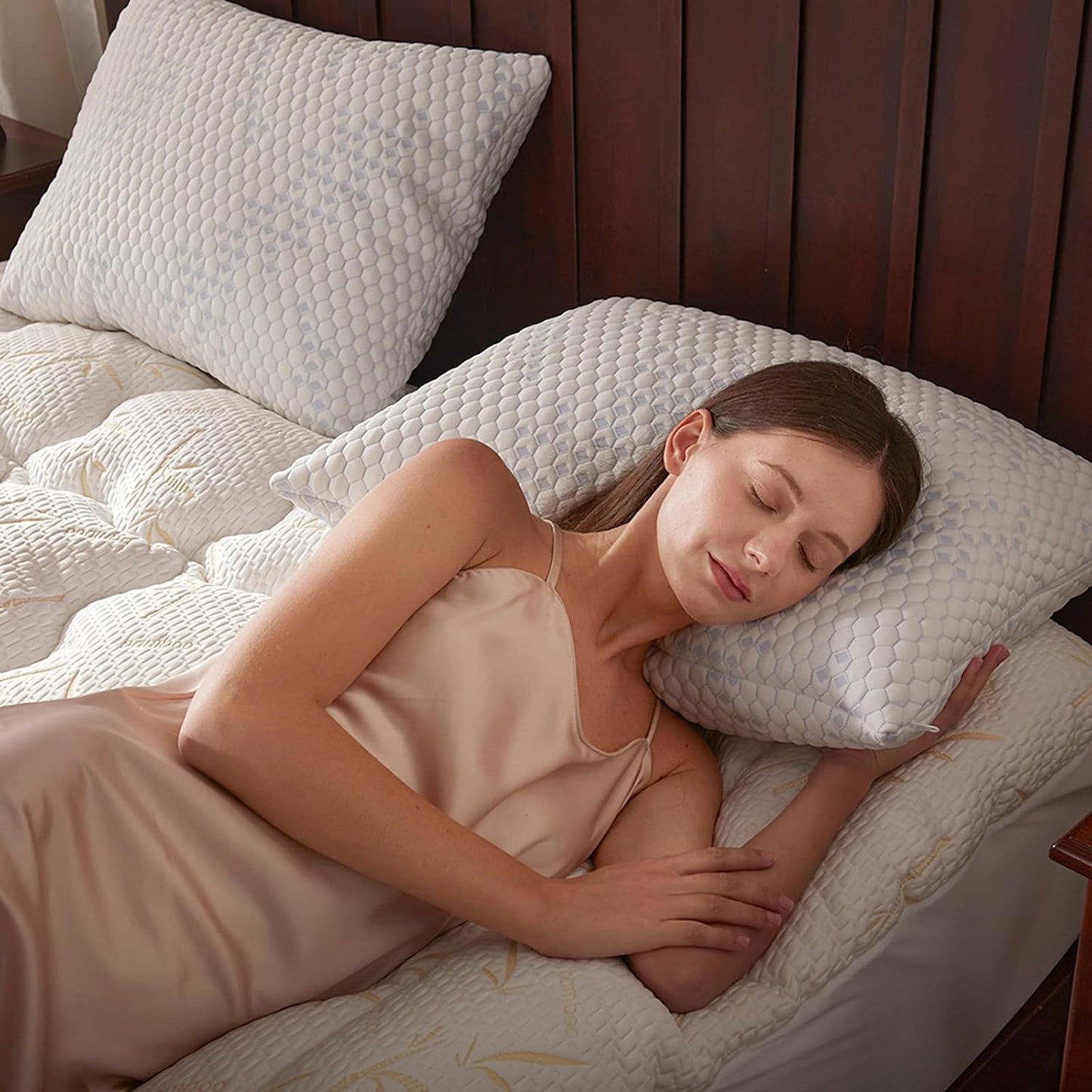 Pillow Protectors (2 Pack) Queen, Waterproof Pillowcase with Zipper, Breathable, Soft Pillow Cover for Better Sleep, Machine Washable