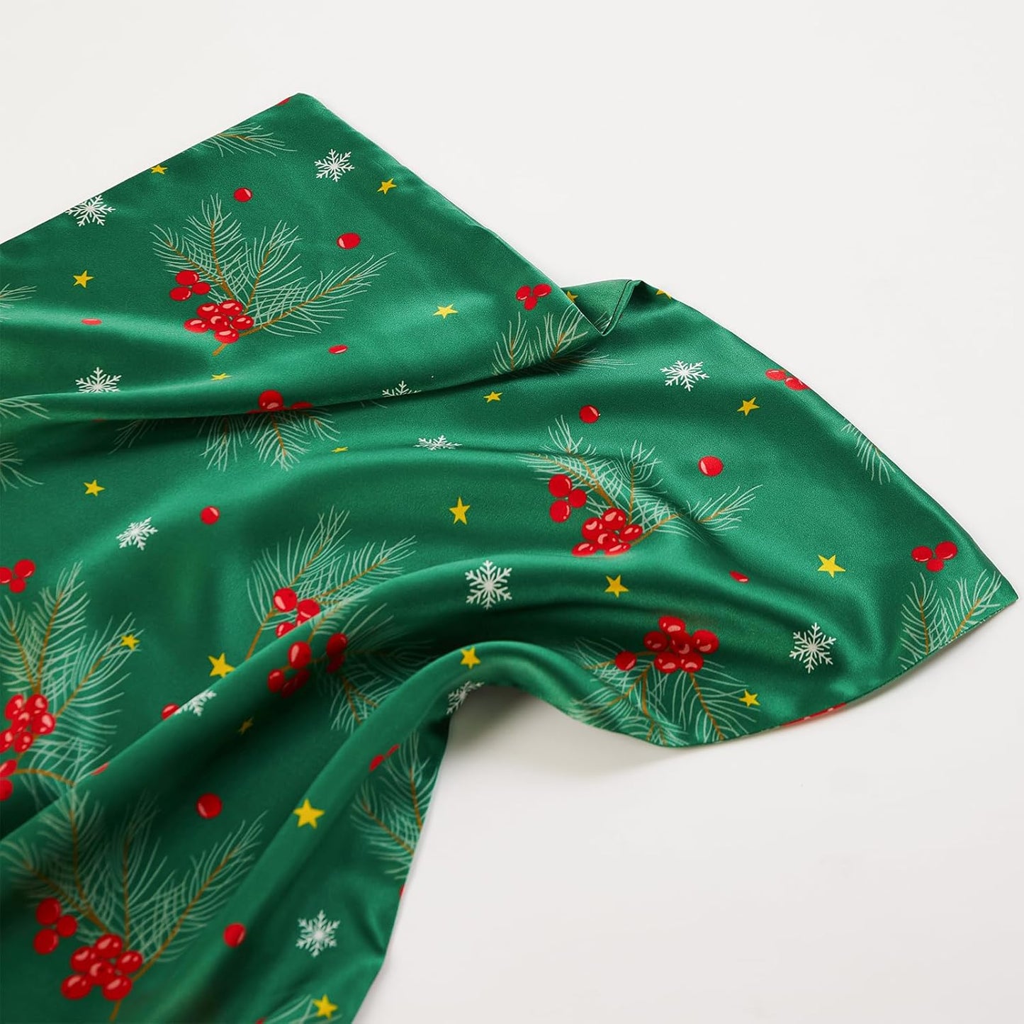 THXSILK Christmas Style 6A+ Grade Mulberry Silk Pillowcase for Hair and Skin, 22 Momme 100% Pure Silk Pillow Case with Hidden Zipper, Christmas Holly Printed Pillow Cover(Queen Size 20"x30",Green)