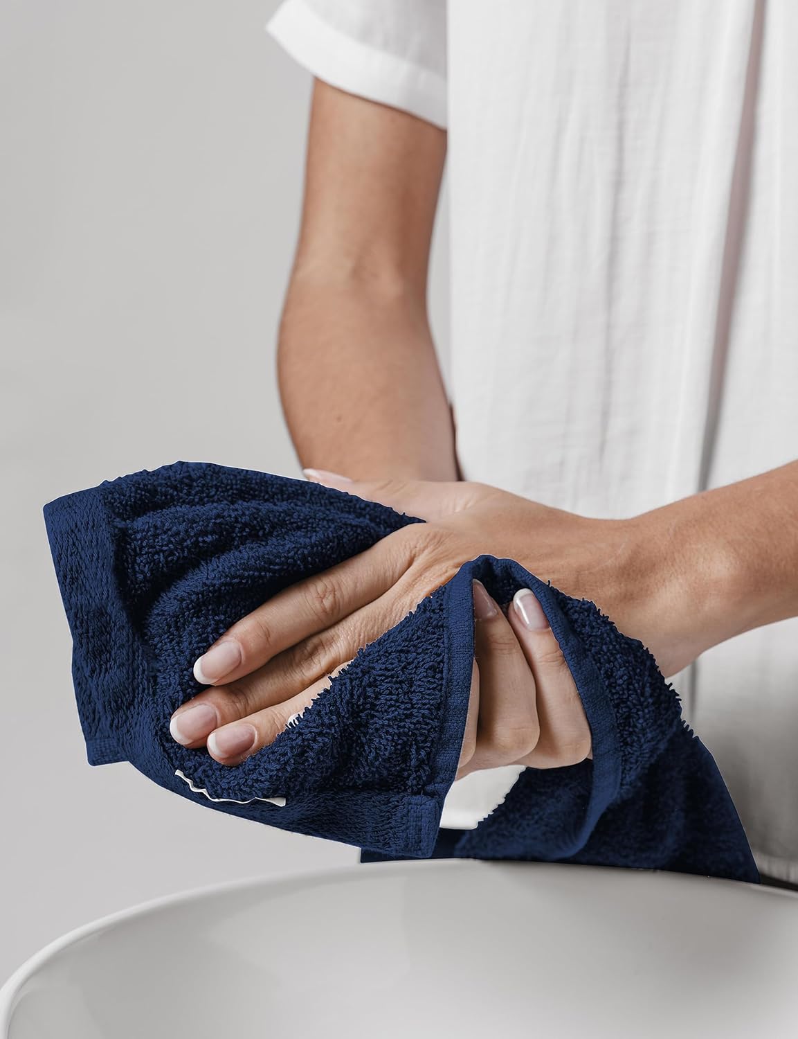 Delara 100% Organic Cotton Towels 650 GSM Plush Feather Touch Quick Dry Wash Cloth, Pack of 12 GOTS Certified, Oeko-Tex Green Certified, Organic Cotton Wash Cloth, 13"X13"