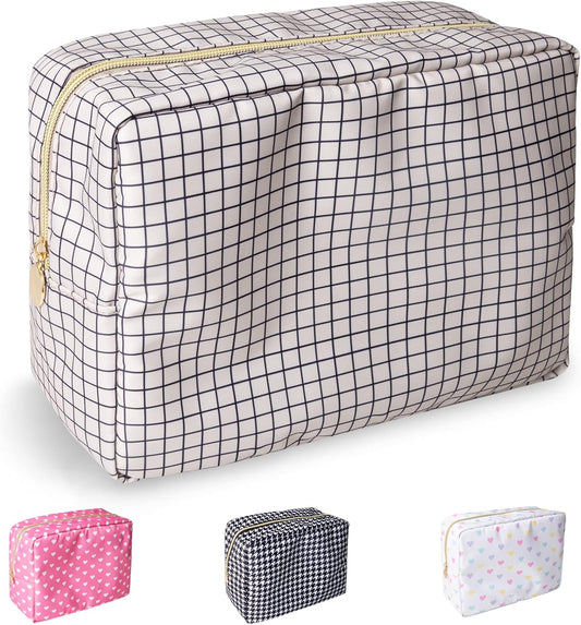 Nylon Large Checkered Makeup Bag Travel Pouch for Women, Big Preppy Makeup Bag Cute Cosmetic Zipper Pouch Purse,Waterproof Toiletry Bag Clutch Makeup Brush Organizer Pouch for Ladies Girls(Checkered)