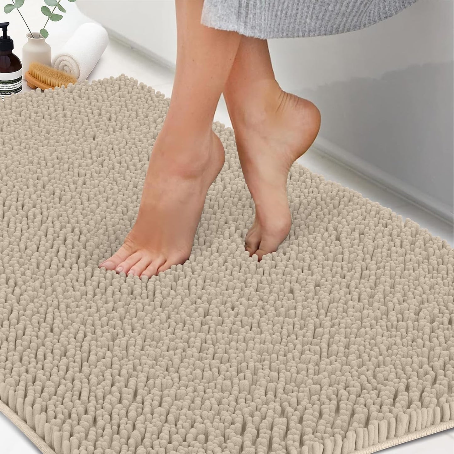 ITSOFT Plush Bathroom Rug 47x21, Absorbent Machine Washable Non Slip Chenille Bath Mats, Quick Dry Bathmat, Bath Rugs for Bath, Shower, Bedroom, or Door Mat, Beige