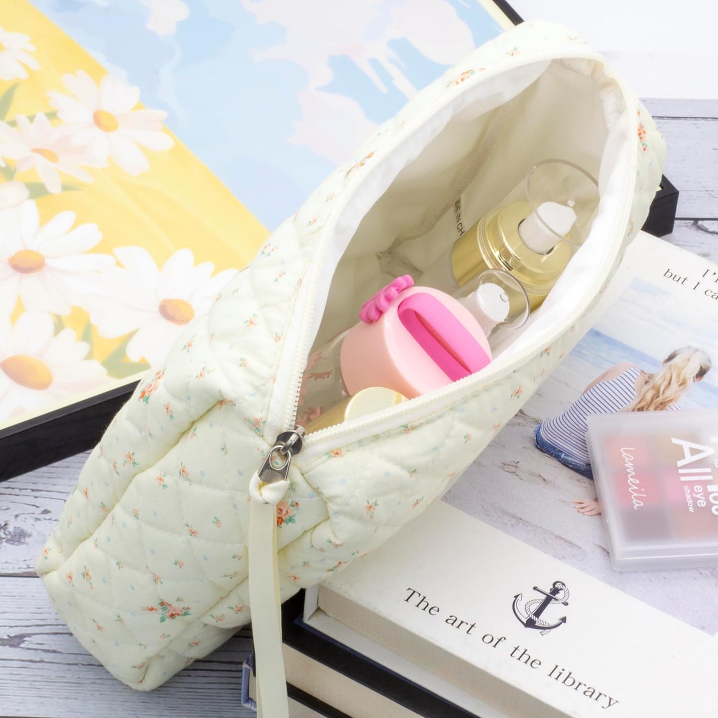 PAZIMIIK Quilted Makeup Bag Large Travel Zipper Soft Cosmetic Pouch for Women Girls Make Up,Floral White