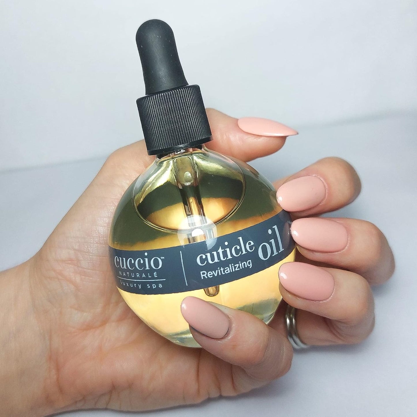 Cuccio Naturale Peach & Vanilla Cuticle Revitalizing Oil – Hydrating Treatment for Dry, Damaged Cuticles and Thin Nails – Paraben-Free, Cruelty-Free Formula – 2.5 oz