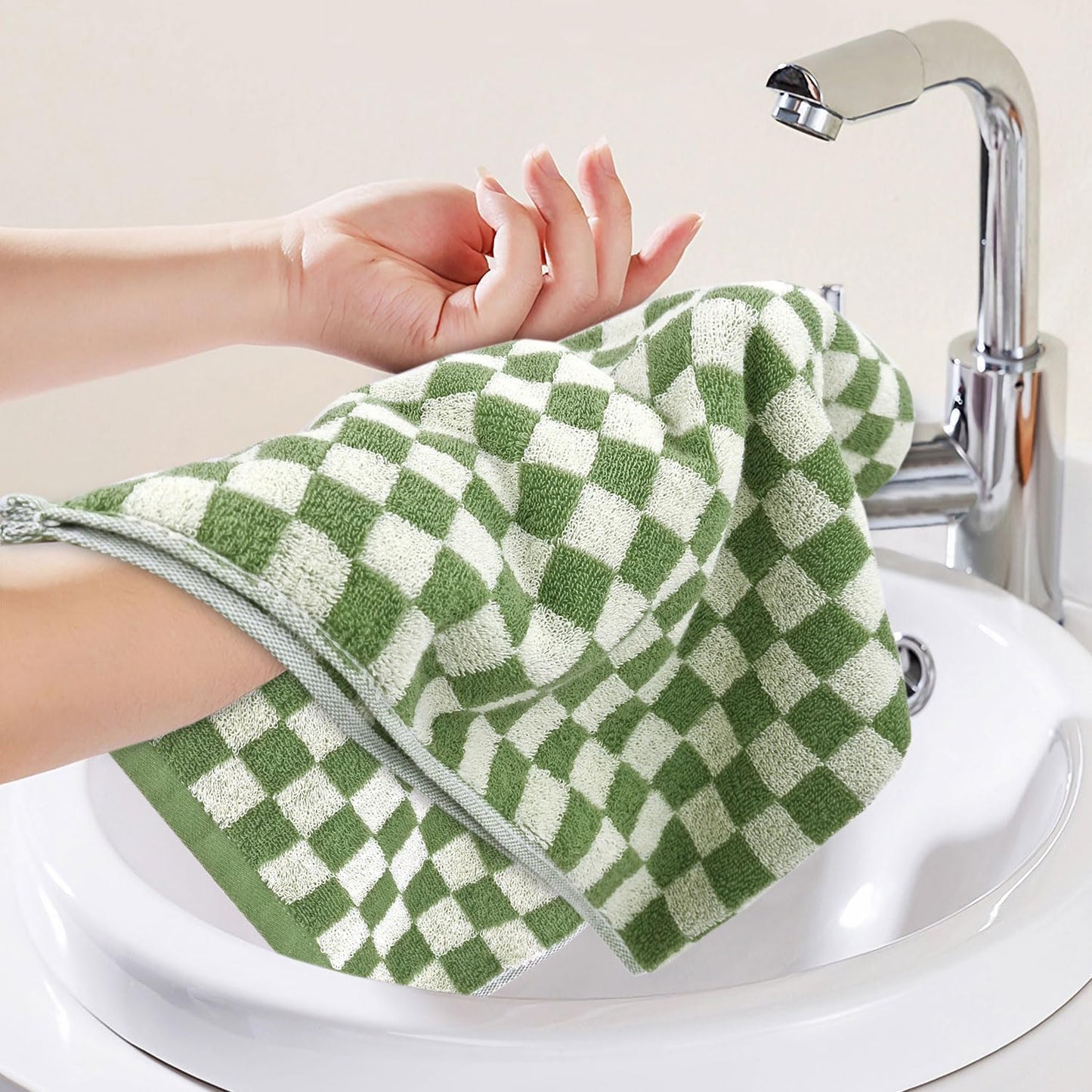 Green Hand Towels for Bathroom Set of 4 - Cute Checkered Bathroom Towels for Kitchen Decor, Lightweight for Bath Face Body