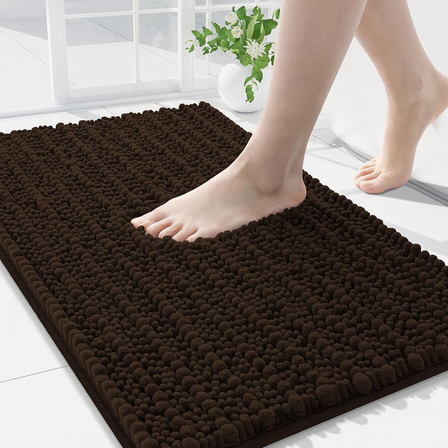 Arotive Luxury Chenille Bathroom Rug Mat, Extra Soft Thick Absorbent Shaggy Bath Rugs, Non-Slip Machine Wash Dry, Plush Bath Mats for Bathroom, Shower and Tub, 34x21, Brown