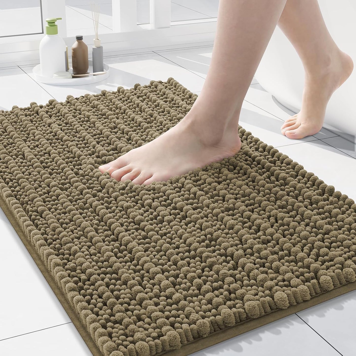 Arotive Luxury Chenille Bathroom Rug Mat, Extra Soft Thick Absorbent Shaggy Bath Rugs, Non-Slip Machine Wash Dry, Plush Bath Mats for Bathroom, Shower and Tub, 30x17, Camel