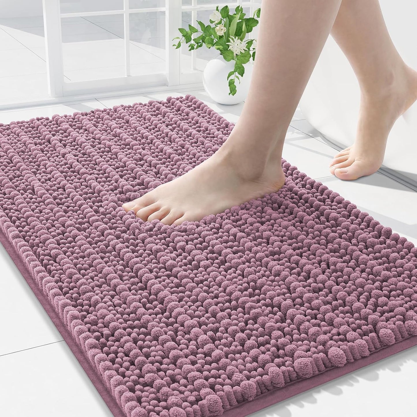 Arotive Luxury Chenille Bathroom Rug Mat, Extra Soft Thick Absorbent Shaggy Bath Rugs, Non-Slip Machine Wash Dry, Plush Bath Mats for Bathroom, Shower and Tub, 34x21, Deep Plum
