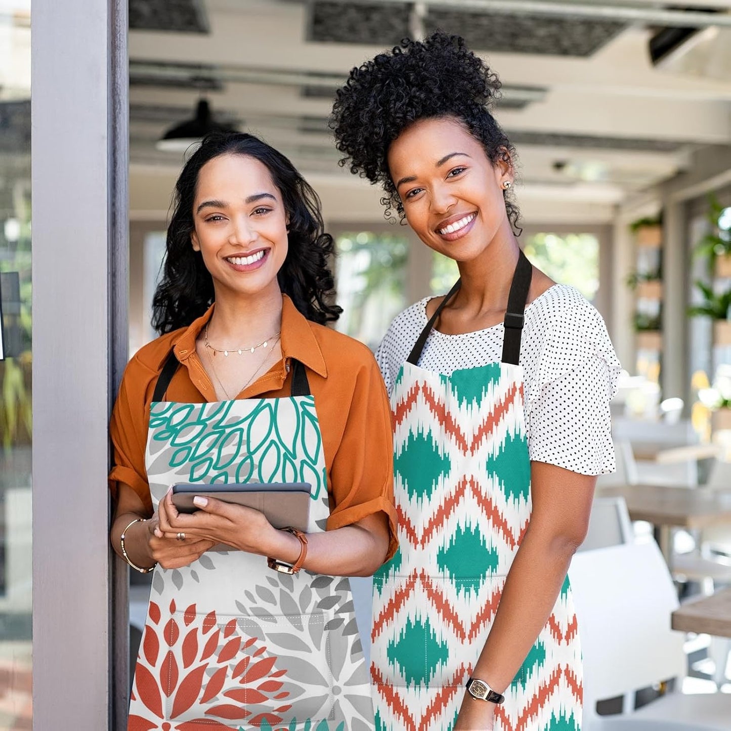 Britimes 2 Pack Aprons, Dahlia Flower Geometric Plaid Adjustable Bib Aprons with 2 Pockets for Women Men Couple Lovers Chef Home Kitchen Cooking Baking Gardening Coral Teal Chevron Apron 32x28 Inches