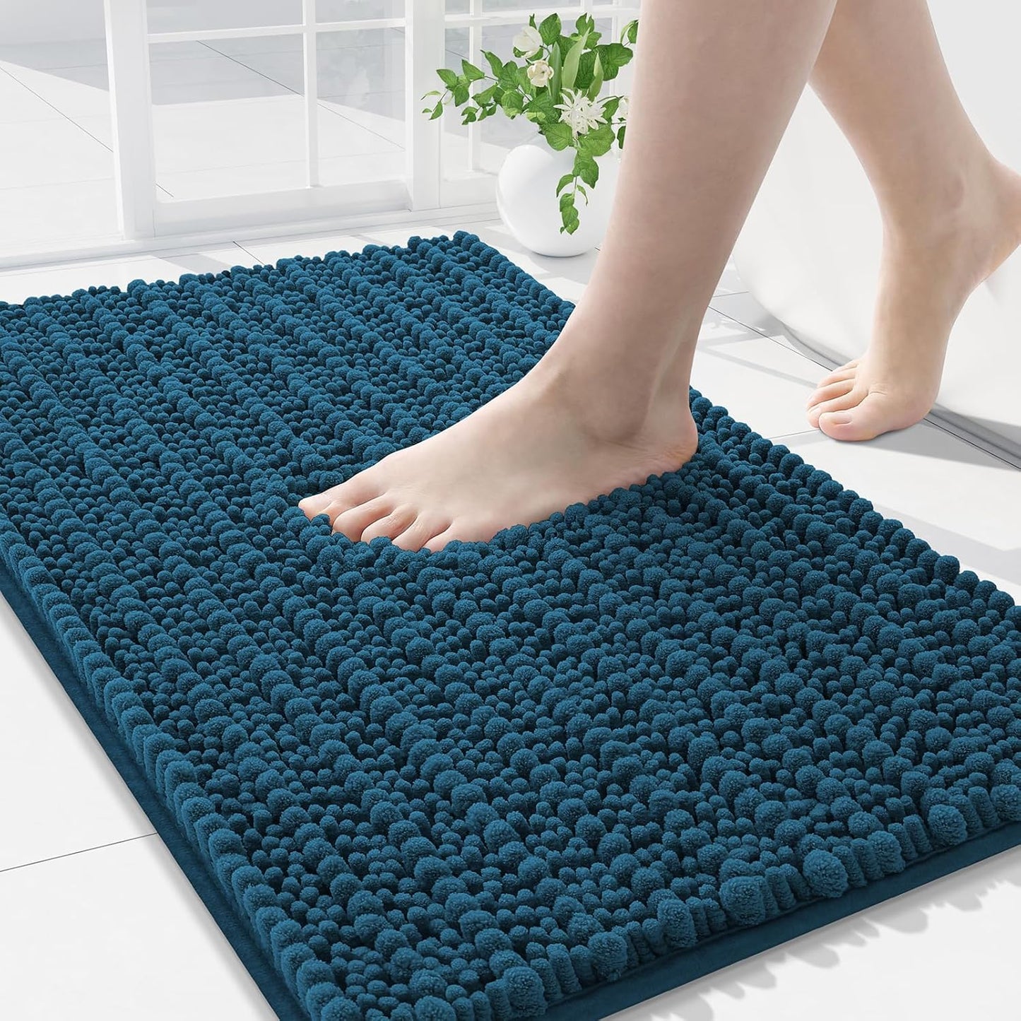 Arotive Luxury Chenille Bathroom Rug Mat, Extra Soft Thick Absorbent Shaggy Bath Rugs, Non-Slip Machine Wash Dry, Plush Bath Mats for Bathroom, Shower and Tub, 34x21, Peacock Blue