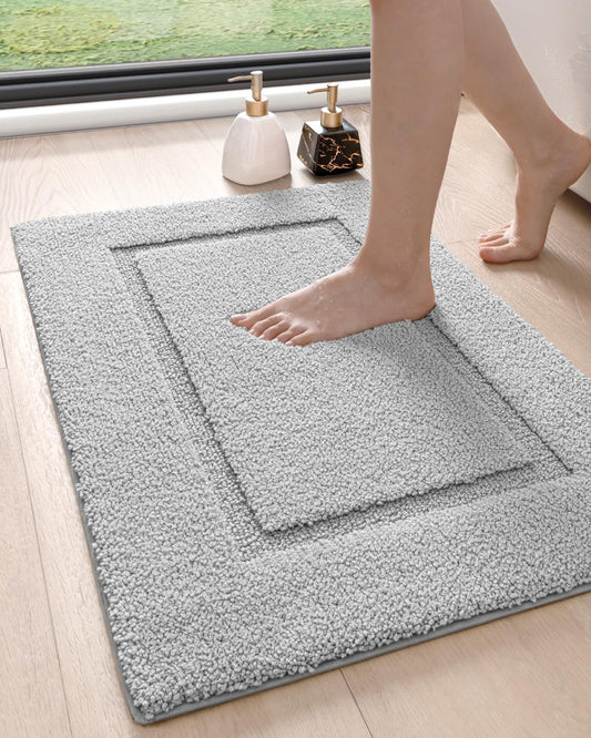 DEXI Bathroom Rugs 32x20, Washable Non Slip Bath Mat for Shower Floor, Absorbent Quick Dry Bathmat with Rubber Backing, Ultra Soft Plush Carpet for Tub, Light Grey