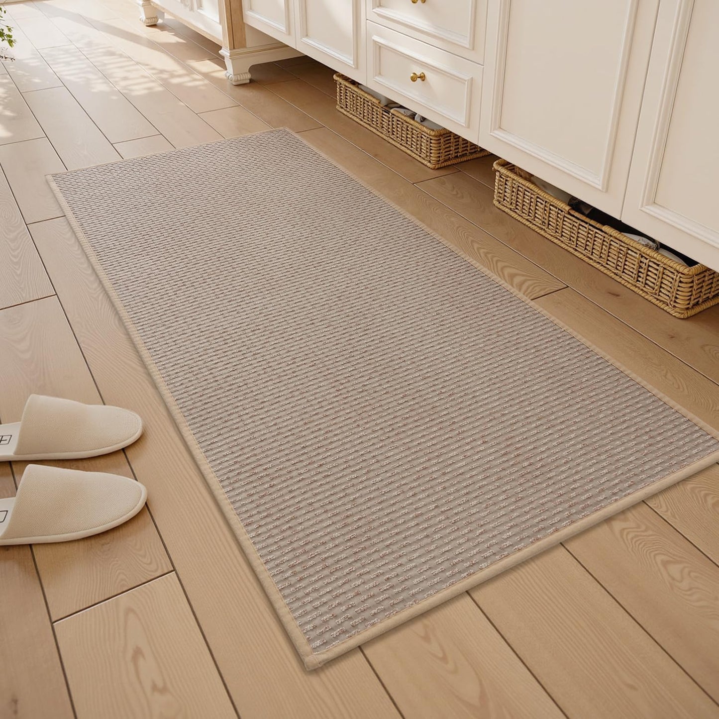 RESARE Non Slip Bathroom Runner - Machine Washable Bath Rugs, Super Absorbent Bath Mat Quick Dry Bath Runner, Bath Mat Ultra Soft Rugs for Bathroom Floor, 24"x47" Beige