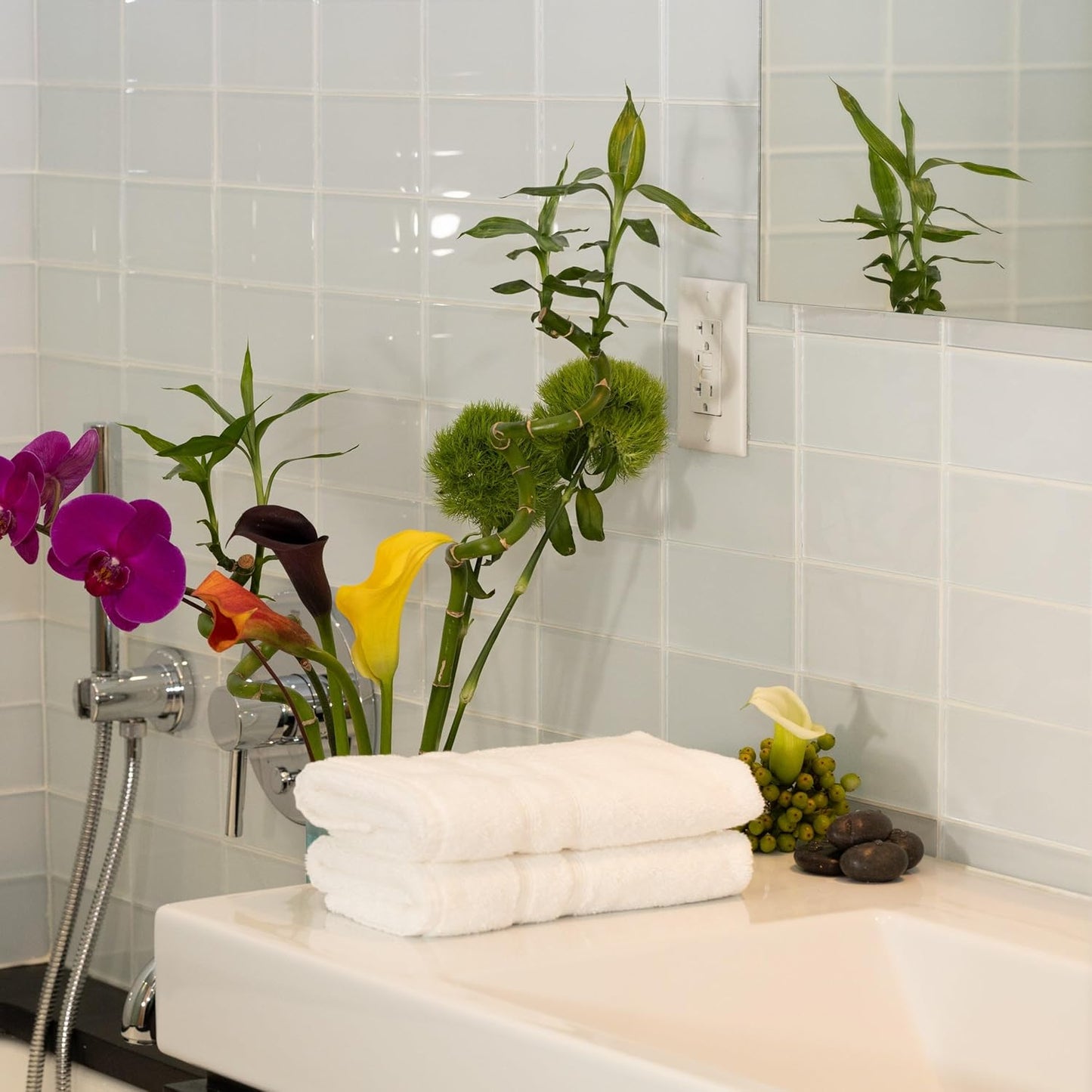 Mosobam Luxury Turkish Set of 2 Hand Towels 16X30 White 700 GSM Bamboo Viscose & Aegean Turkish Combed Cotton