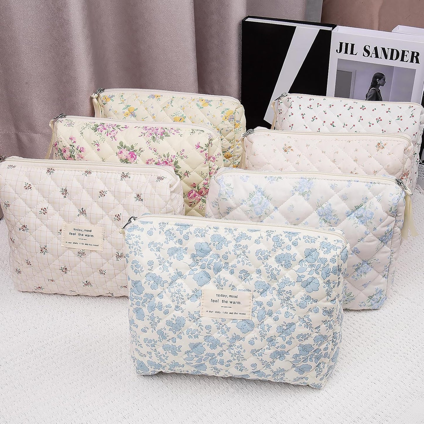 Floral Makeup Bag, Large Cosmetic Bag for Women Girls, Cute Cotton Makeup Pouch, Quilted Makeup Bags, Flower Travel Toiletry Organizer Bag(Blue Rose)